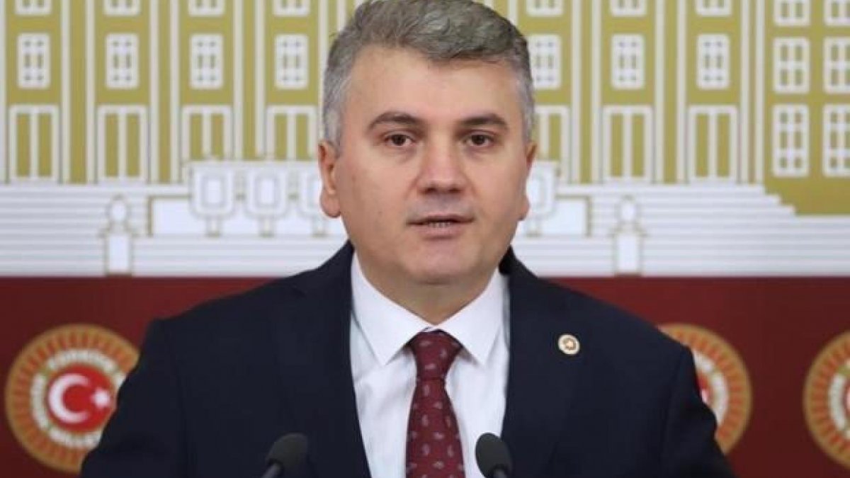 AK Parti Balıkesir milletvekili Mustafa Canbey trafik kazası geçirdi