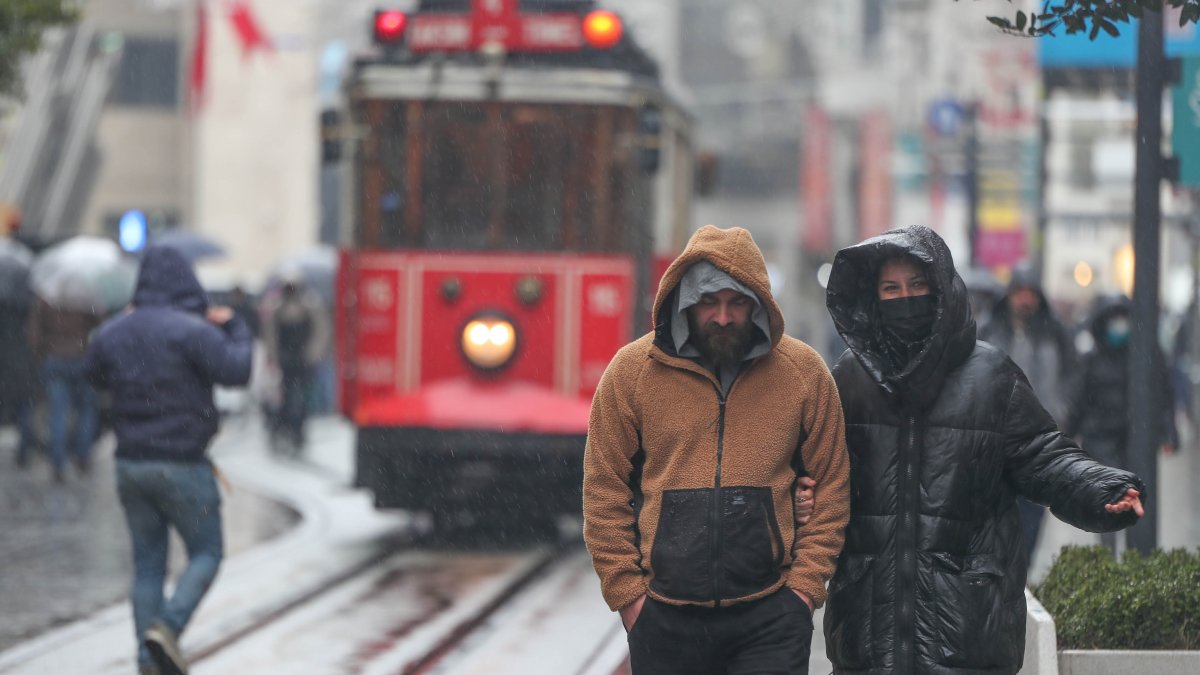 Maske kararının ardından İstiklal'de ilk gün
