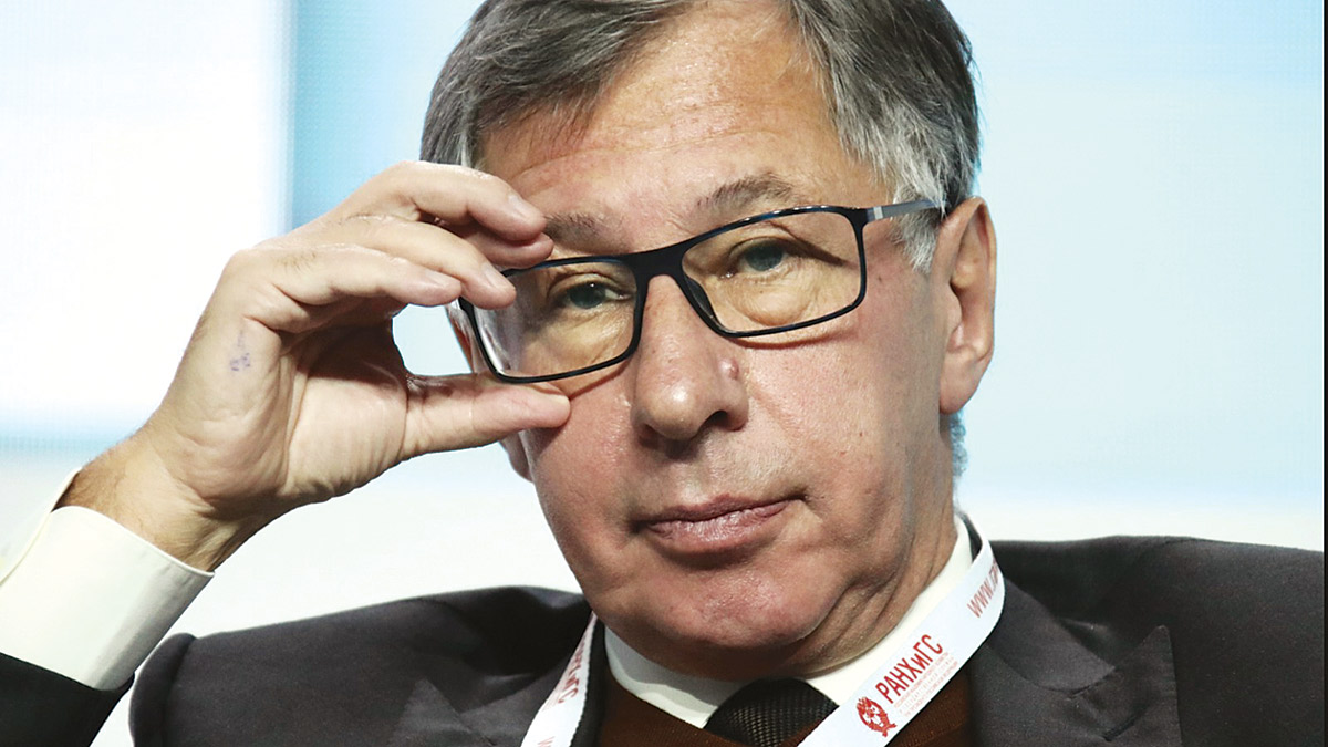 Royal’in yuvarlak masasında ‘Rus hayırsever’e yer yok