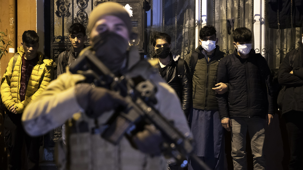 İstanbul'da 'kaçak göçmen' operasyonu