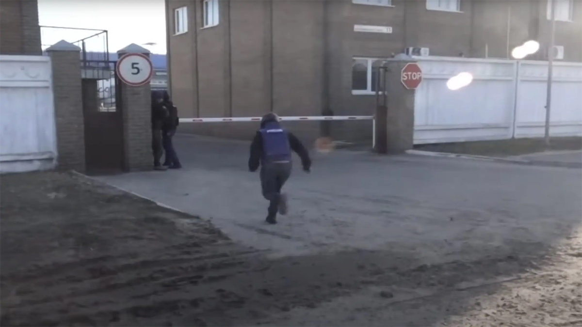 Rus ordusu savaş suçu işlemeye devam ediyor: Gazetecilerin üzerine kurşun yağdırdılar