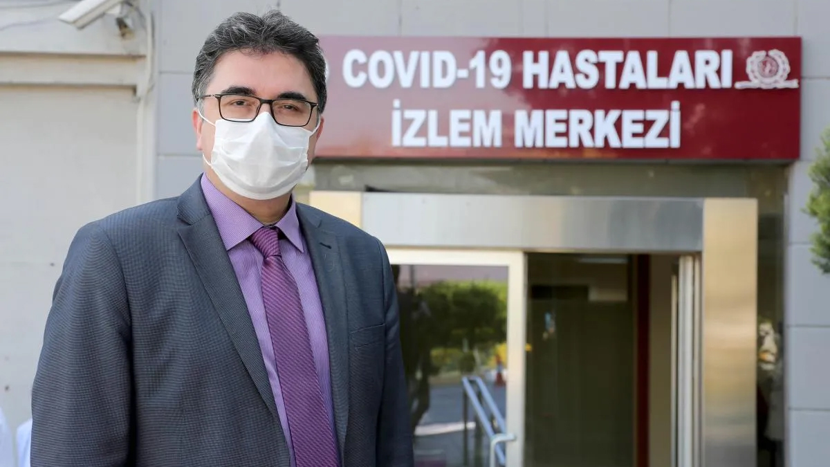 Prof. Dr. Tufan Tükek: Kapalı alanlarda maske kullanımı mayıs'a kadar devam etmeli