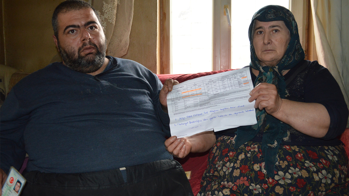 Bankadan maaşını çekemiyor: Siz ölüsünüz