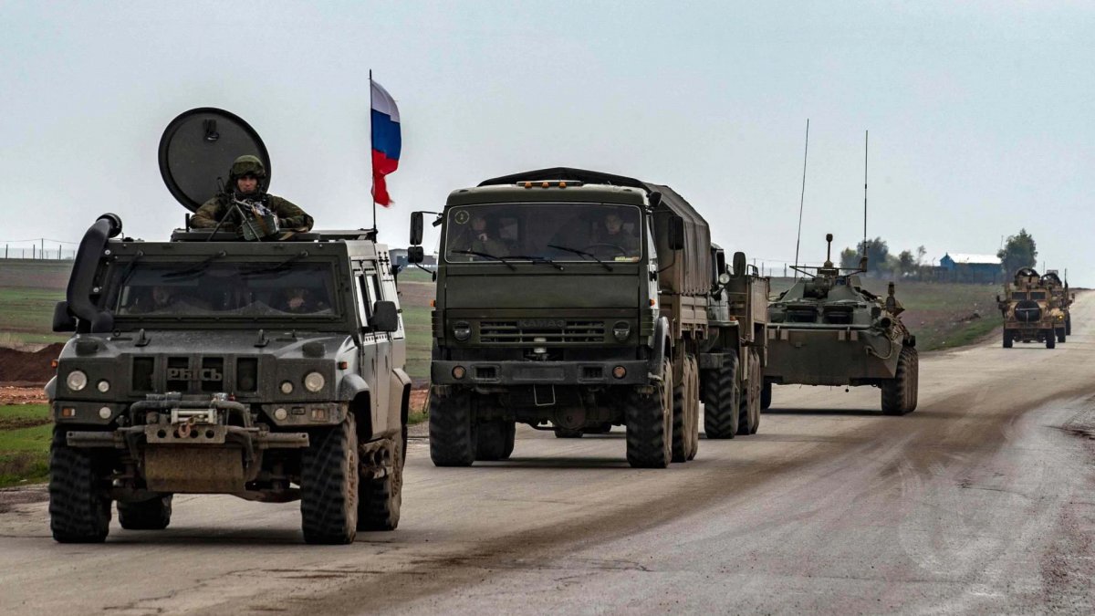 Kiev’de şehir savaşı başlayabilir: Rus güçlerinin önünde barikatlar var