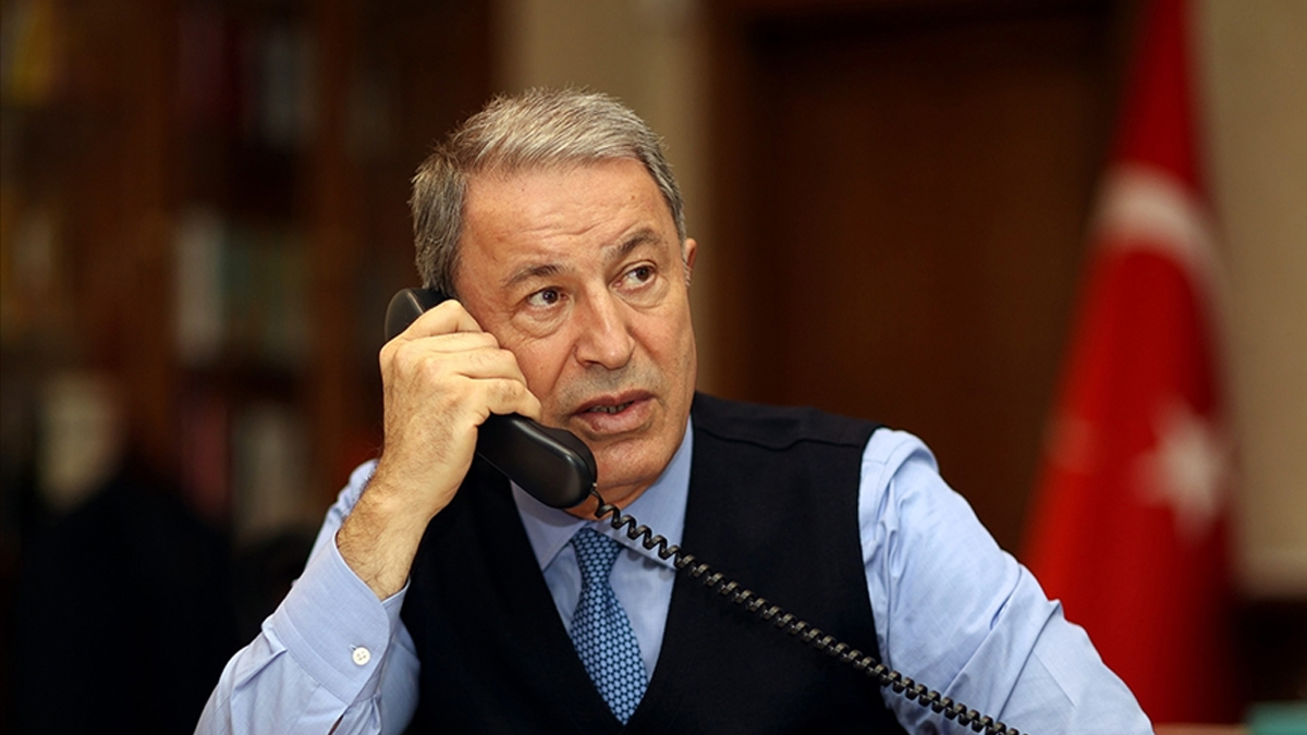 Milli Savunma Bakanı Akar, Ukrayna Savunma Bakanı Reznikov ile görüştü