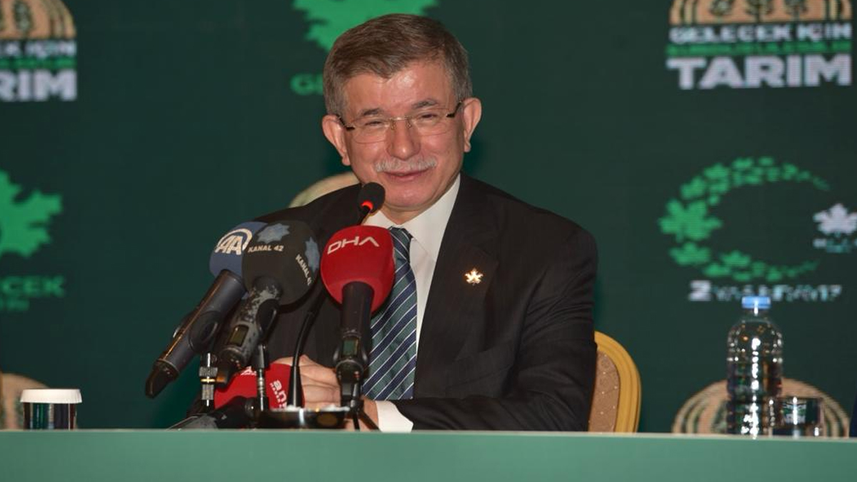 Davutoğlu'ndan 'çiftçiye destek' açıklaması: Kur korumalı tarım diyoruz