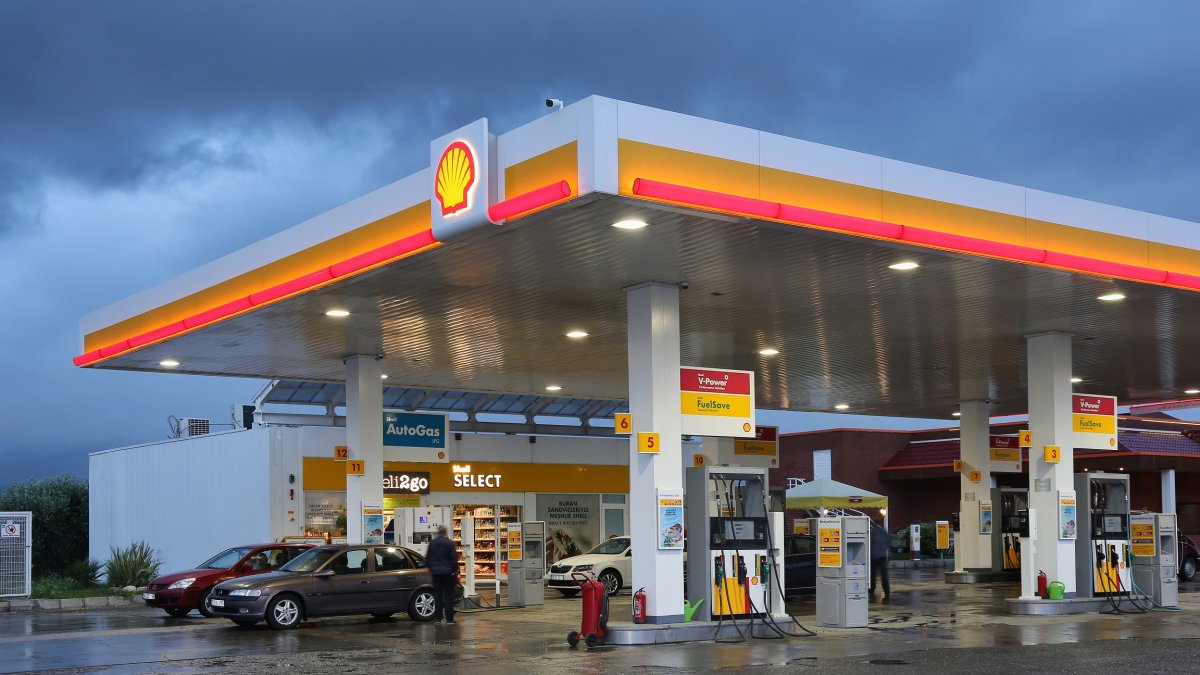 Shell, Rusya'dan petrol alımlarını durduruyor