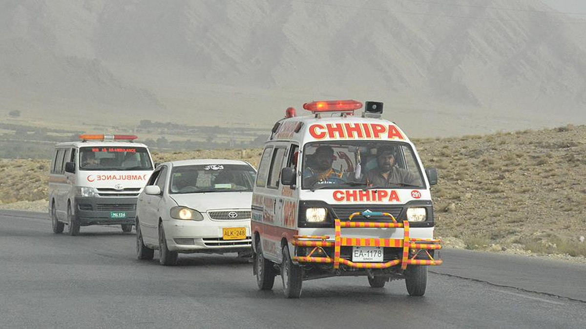 Pakistan'da bombalı saldırı: 3 ölü, 28 yaralı