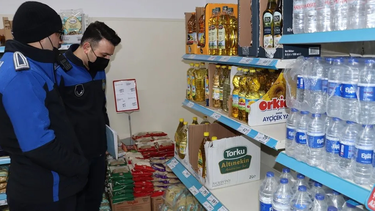 Marketlere baskın! Depolardan ayçiçek yağları çıktı