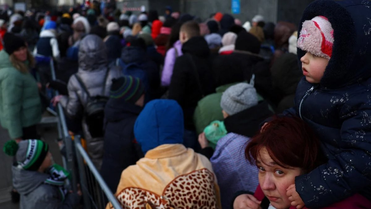 Ukrayna'dan kaçış sürüyor: Birbirlerini ezdiler