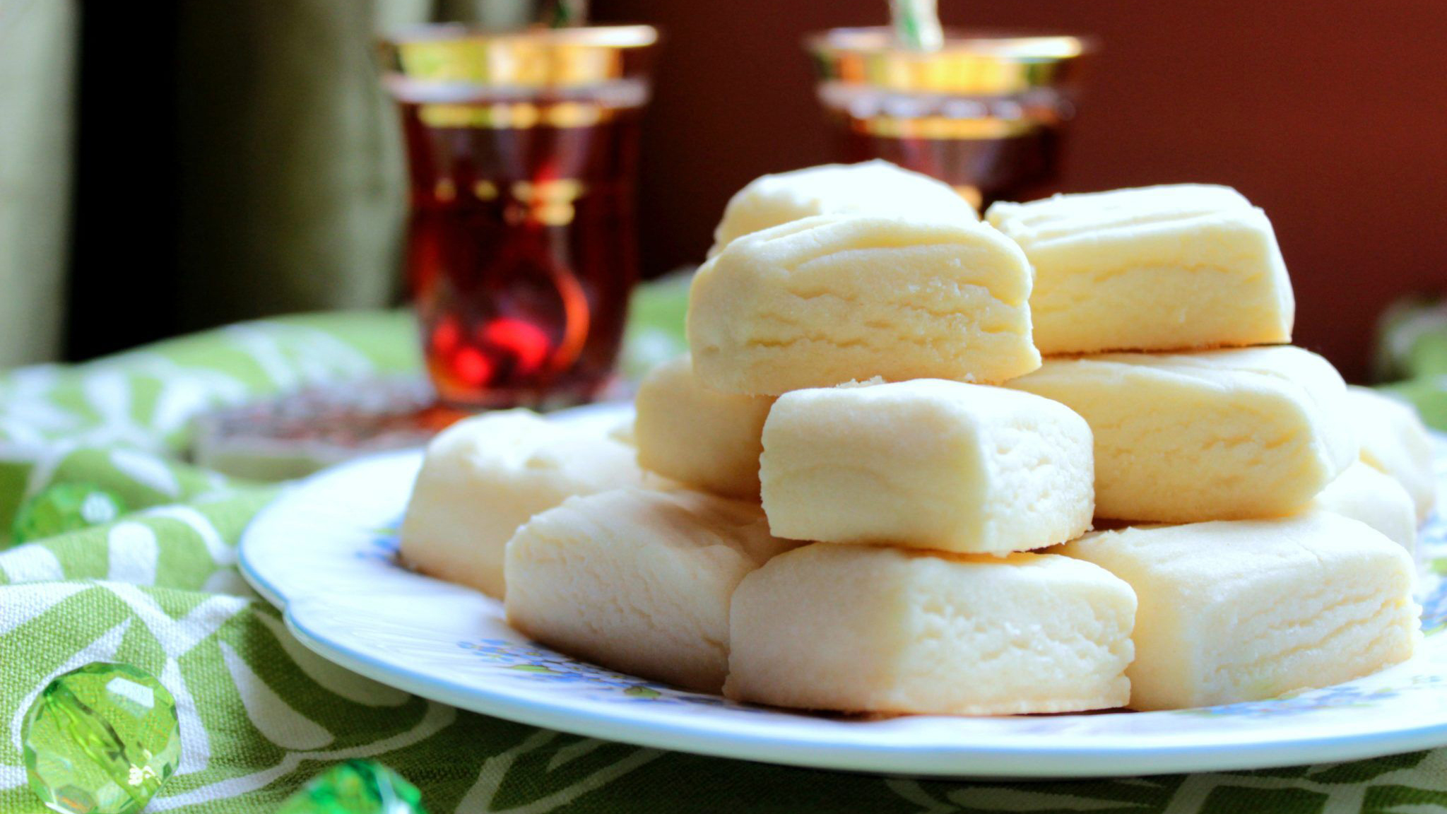Ekonomik Kurabiye Yaparak Pastaneleri Çatlatın! İşte Ucuz Malzemelerle Yapılan Pastane Usulü Un Kurabiyesi Tarifi
