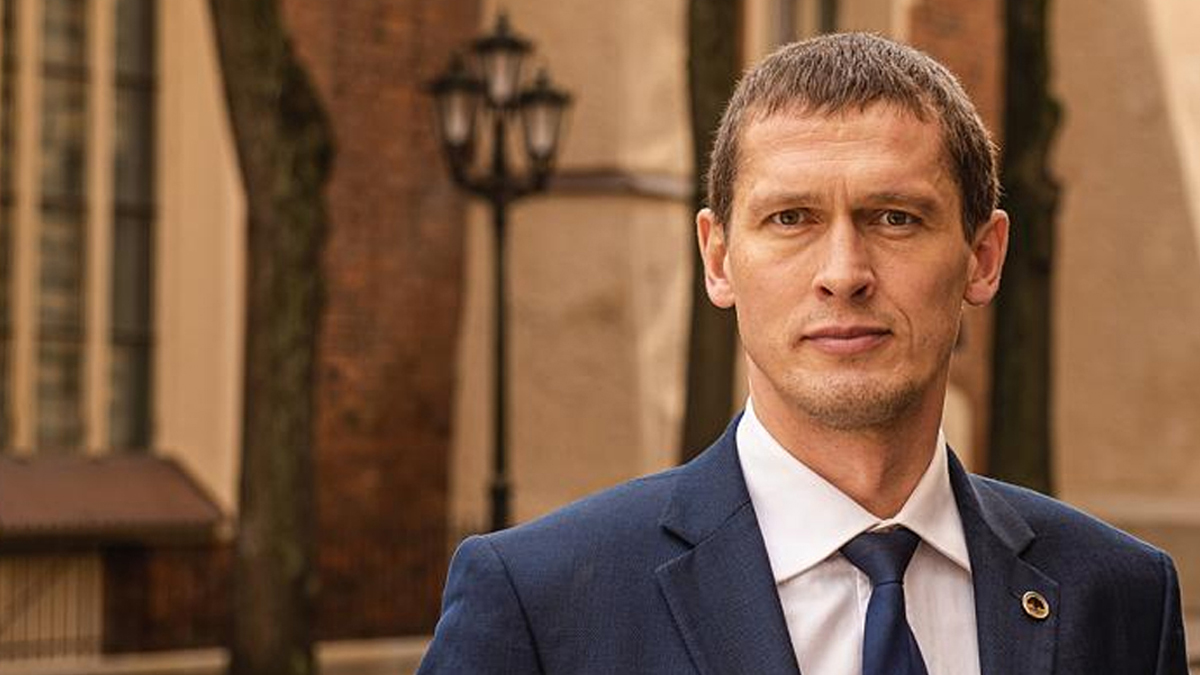 Letonyalı milletvekili, Ruslara karşı savaşa katılmak için Ukrayna'ya gitti