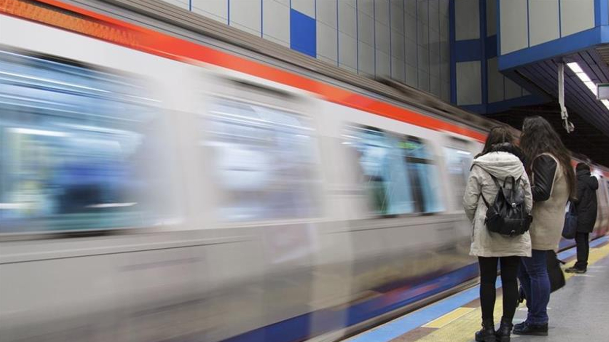 İstanbul'da metro, tramvay ve füniküler seferlerine kar ayarı