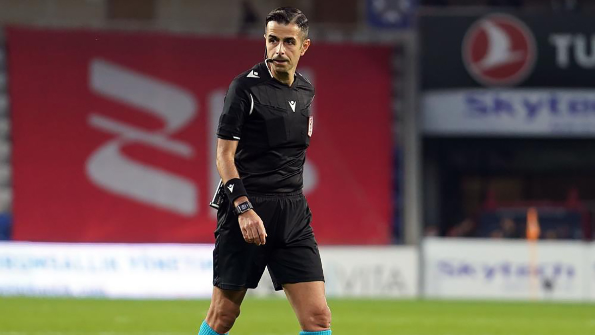 Mete Kalkavan kimdir kaç yaşında neden hakemliği bıraktı?