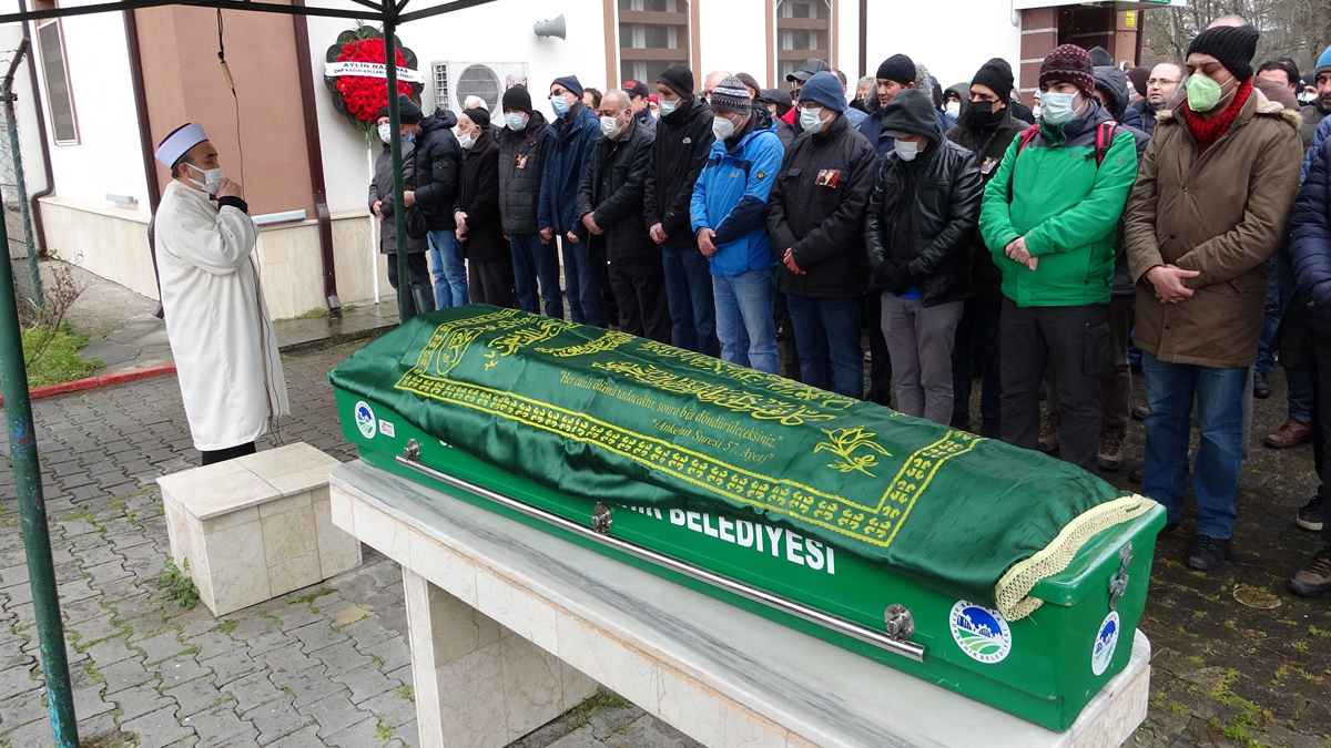 Sinema yazarı Murat Özer son yolculuğuna uğurlandı