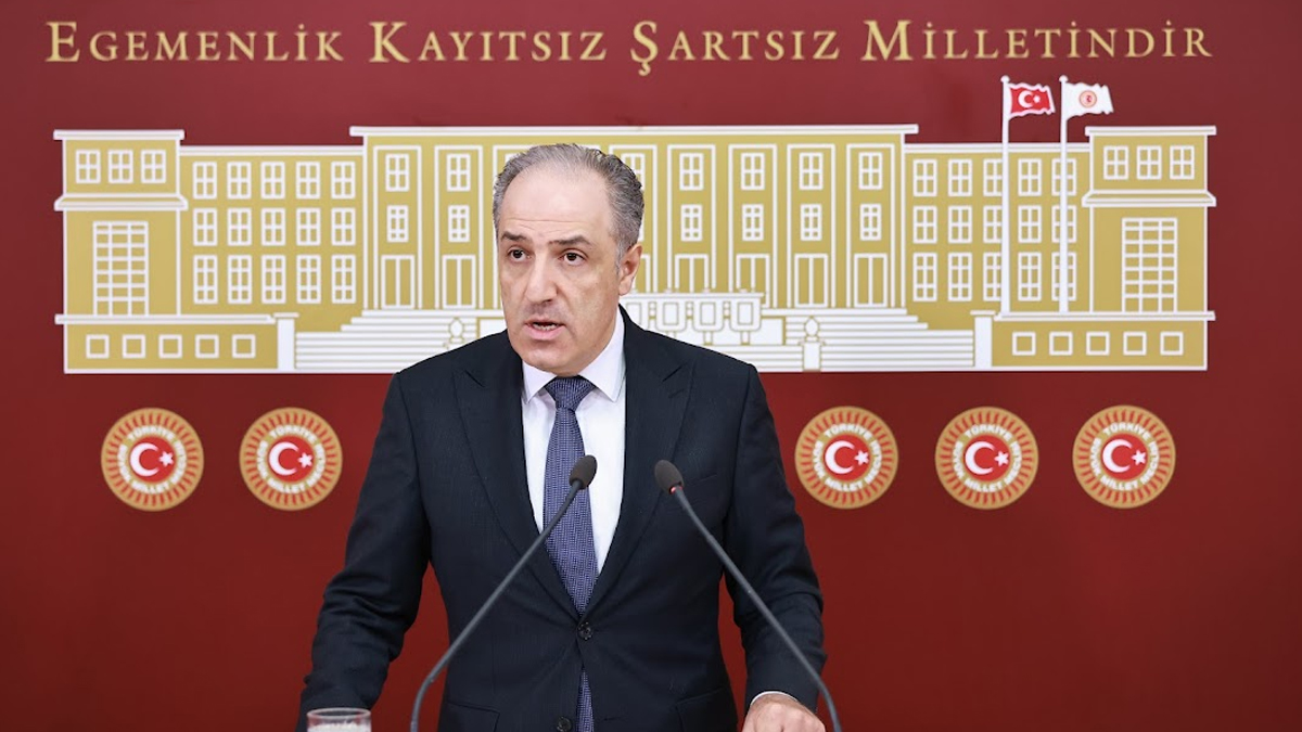 Yeneroğlu: Erdoğan'ın tavrı yakındaki sağlık krizinin habercisi