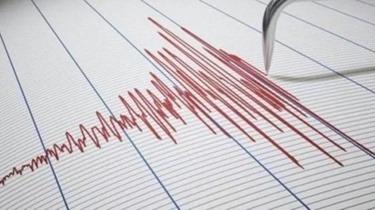 Antalya Kumluca'da deprem