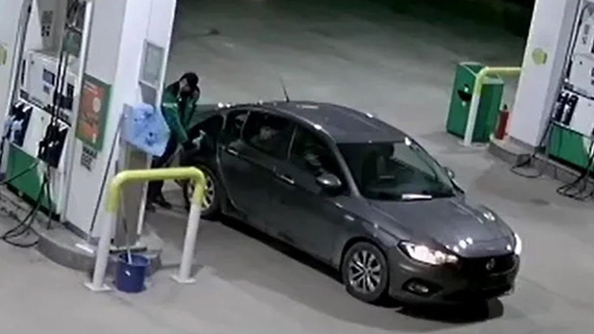 Otomobilinin deposunu doldurtup parayı ödemeden kaçtı