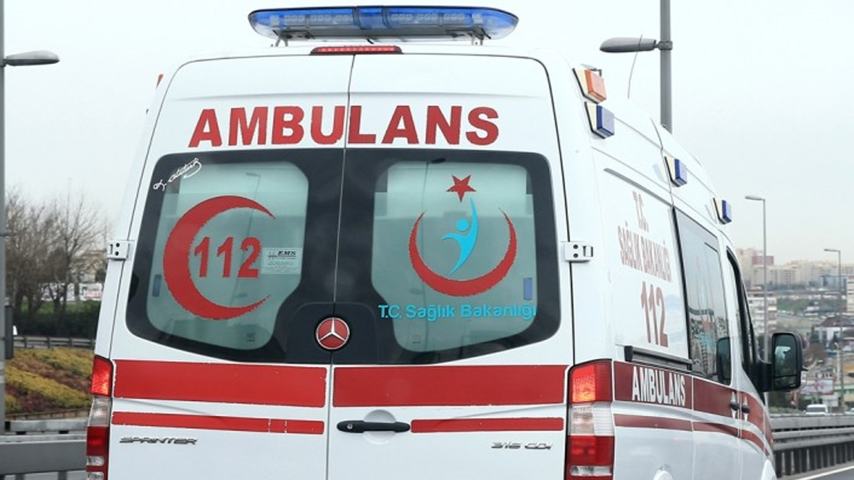 Olimpik havuzda boğulma tehlikesi geçiren vatandaşın hayati tehlikesi sürüyor