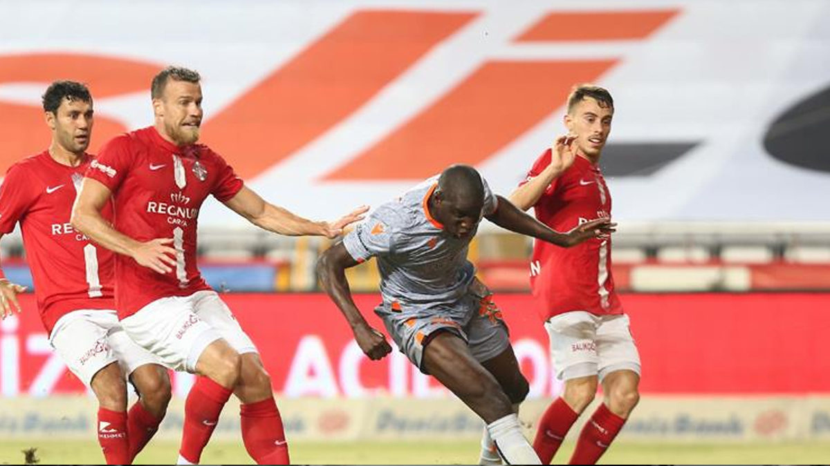 Medipol Başakşehir - FTA Antalyaspor maçı ertelendi