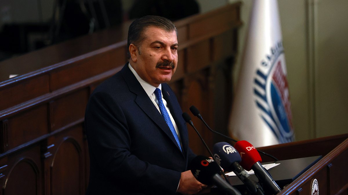 Erdoğan, 'gidiyorlarsa gitsinler' demişti... Bakan Koca'dan sağlıkçılara mektup