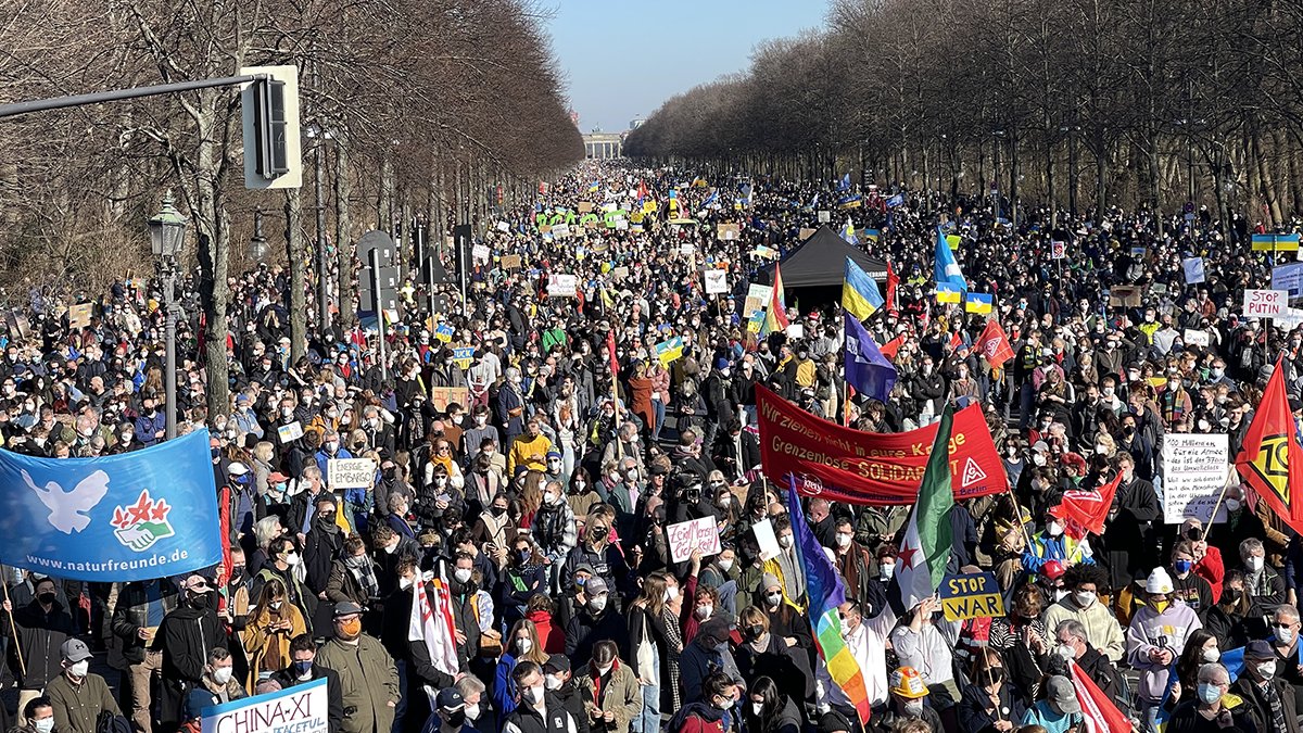 Almanya’da Ukrayna ile dayanışma gösterisi