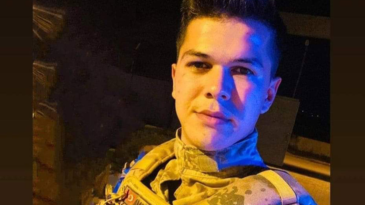 Kız arkadaşıyla konuşurken kazara kendini vurdu