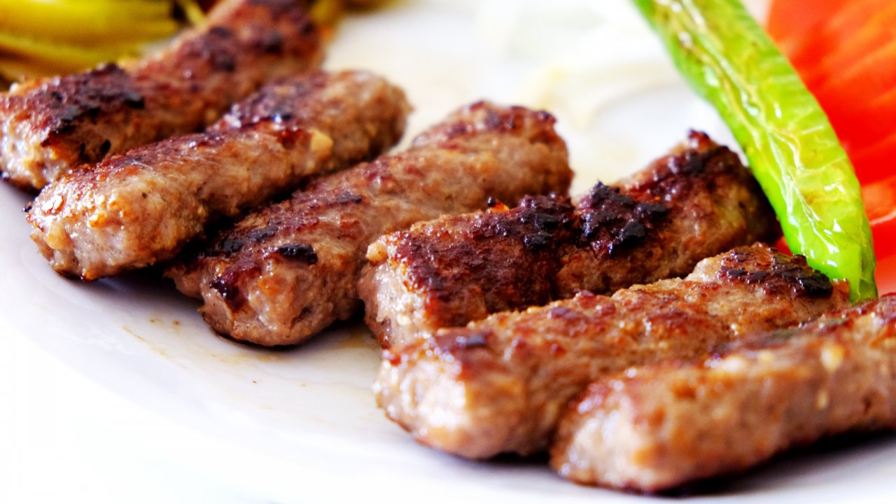 Tekirdağ Köftesini Hiç Bu kadar Lezzetli Görmediniz! Bu Tarif Sayesinde Nefis Tekirdağ Köftesi Yapabilirsiniz