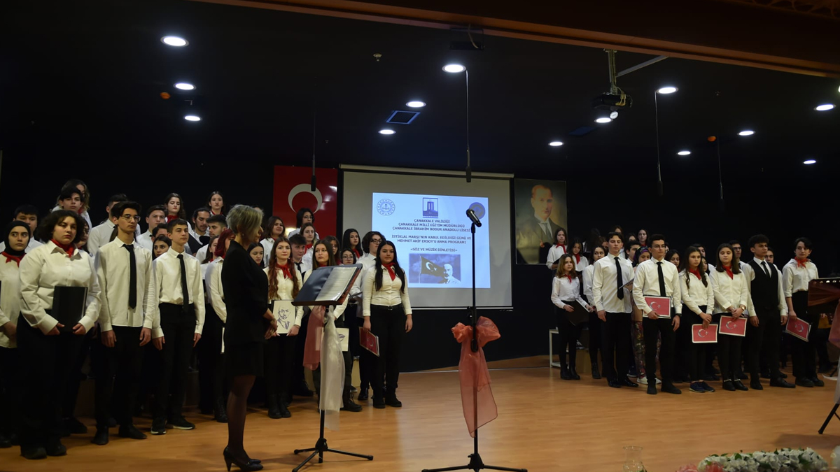 Çanakkale'de İstiklal Marşı'nın kabulünün 101. Yıl dönümü kutlandı