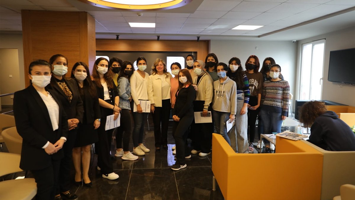 İBB'den üniversite için İstanbul'a gelen öğrencilere iş imkanı