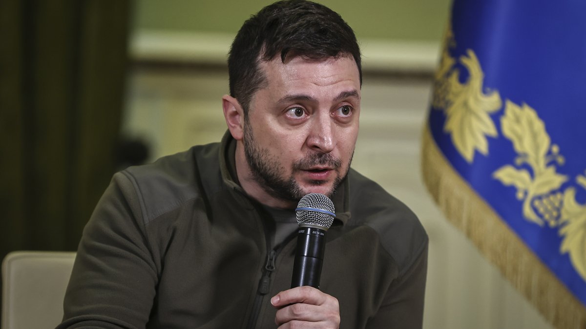 Zelenskiy Rus halkına seslendi: Bu savaş utanç ve yoksulluk içinde bitecek