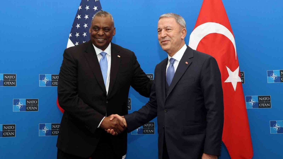 Bakan Akar, ABD'li mevkidaşıyla görüştü