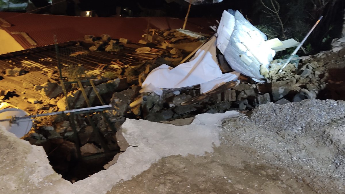 İstanbul'da faciadan dönüldü! 'Büyük deprem oluyor zannettim'