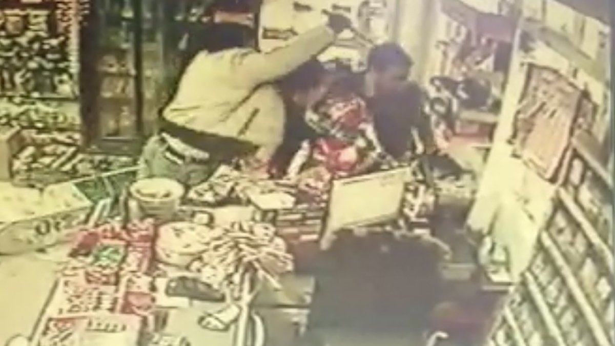 Kargo ücreti tartışması kanlı bitti: Öldüresiye dayak kamerada