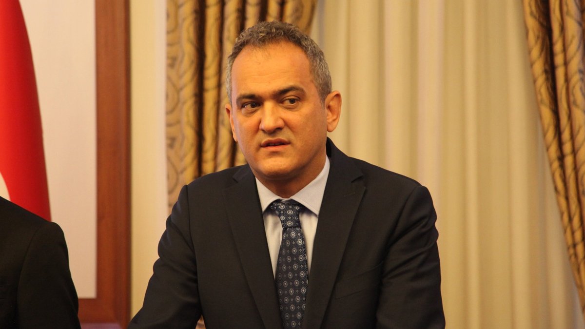 Bakan Özer: Yüz yüze eğitime kesintisiz bir şekilde devam ediyoruz