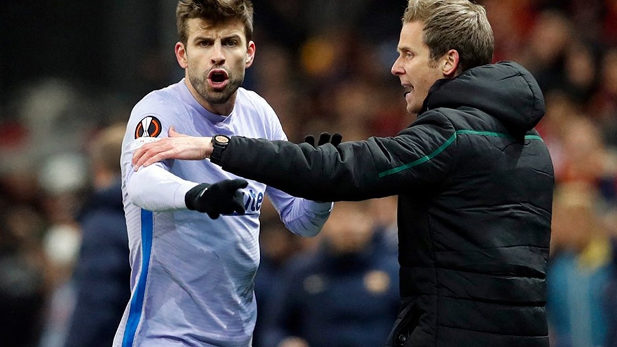 Gerard Pique, Galatasaray maçında oyundan çıkarken ne yaptı?