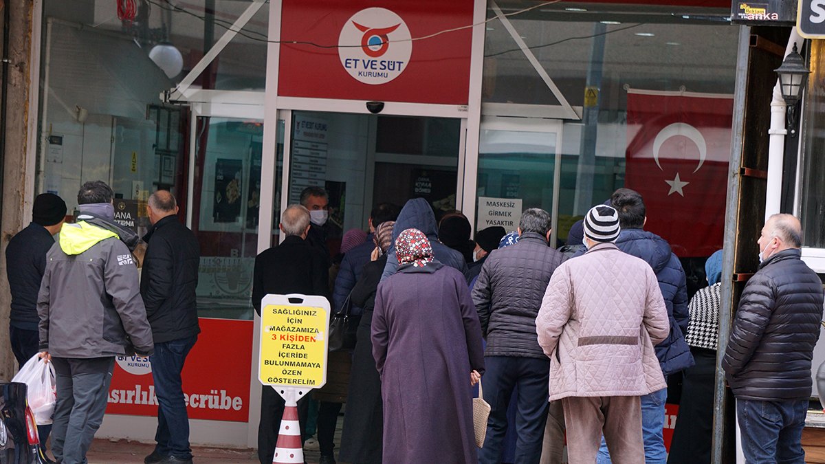 Et ve Süt Kurumu'ndan ucuz et kuyruğuna numaratörlü tedbir