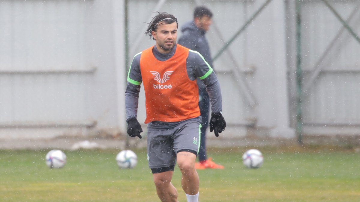 Konyaspor'dan Fenerbahçe maçı öncesi kötü haber