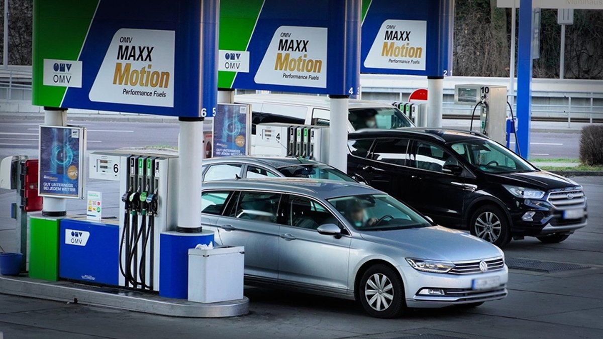 Almanlar, Rusya petrolüne karşı kontak kapatmaya hazırlanıyor