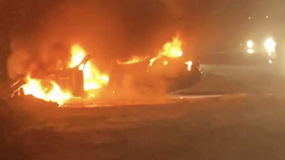 TEM otoyolunda otomobil alev alev yandı