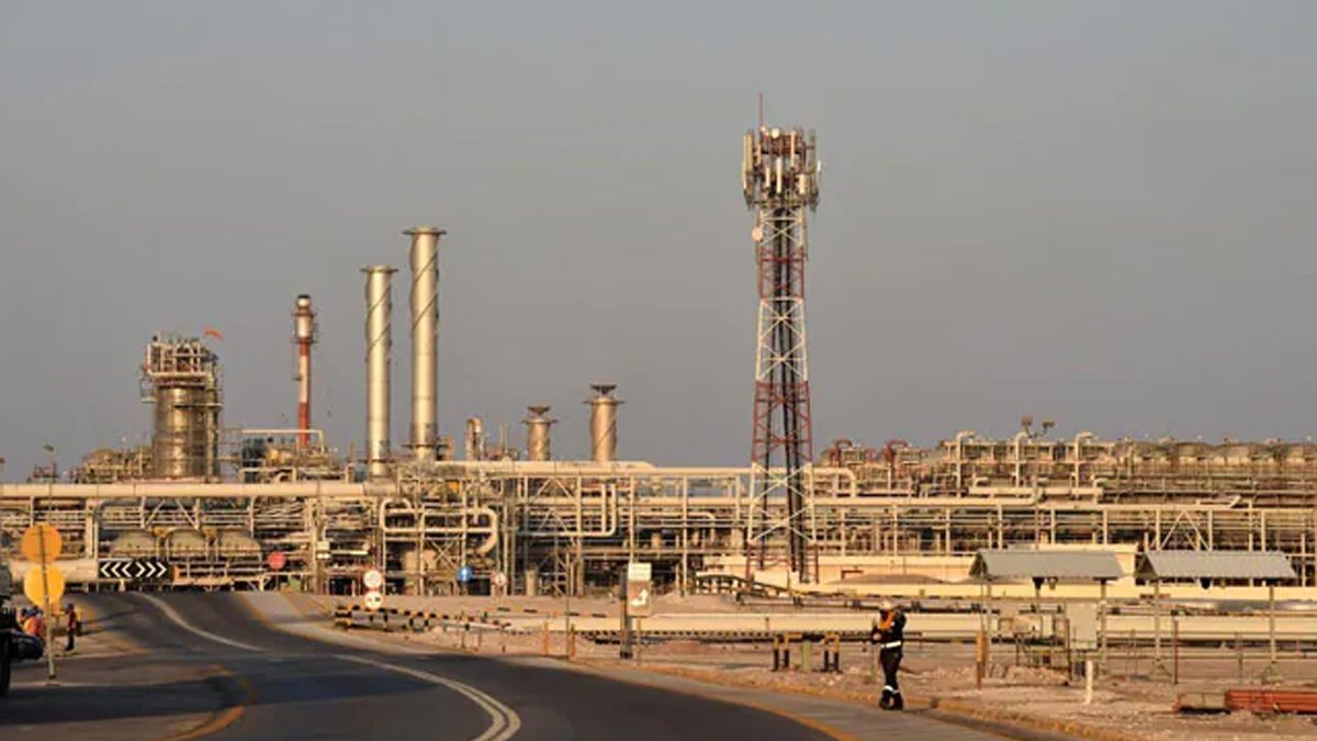 Suudi Arabistan'daki iki tesise drone saldırısı