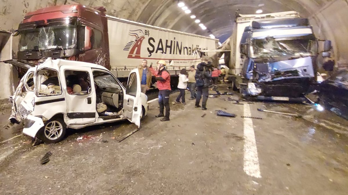 Bolu Dağı'ndaki korkunç kazadan acı haber! İki bacağı da kopmuştu...