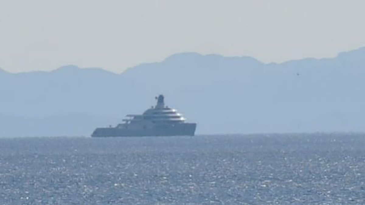 Yaptırımlarla büyük darbe almıştı: Abramoviç'in lüks yatı Datça'da