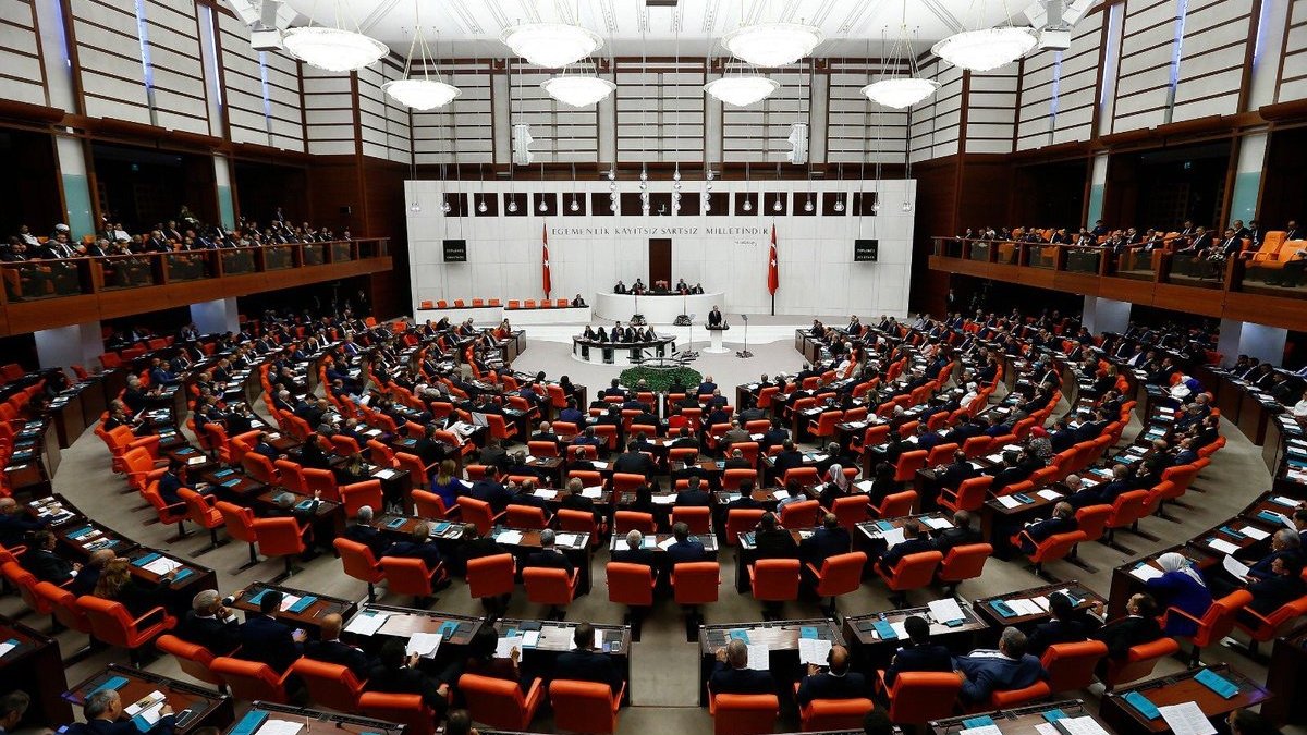 Dikkat çeken araştırma: Türkiye demokrasisine güven 10 üzerinden 4