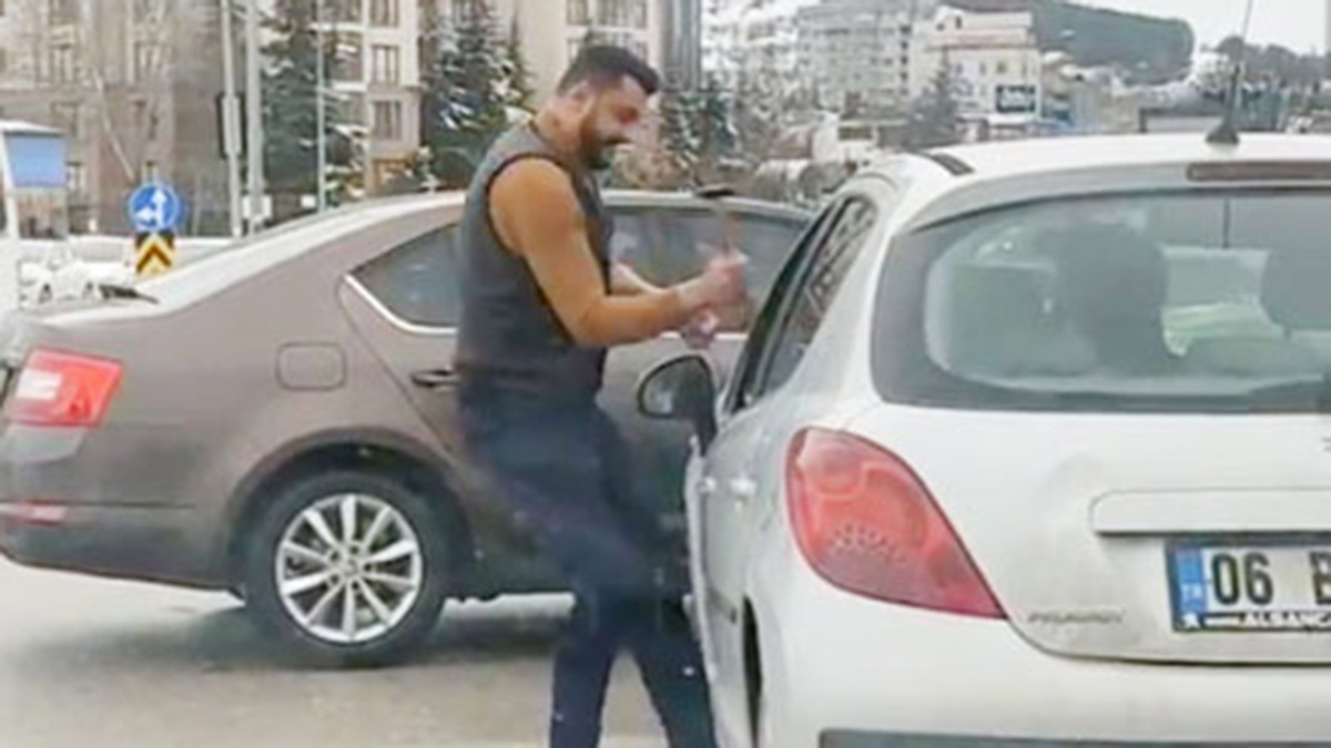 Trafikteki çekiçli saldırgana 34 yıla kadar hapis istemi