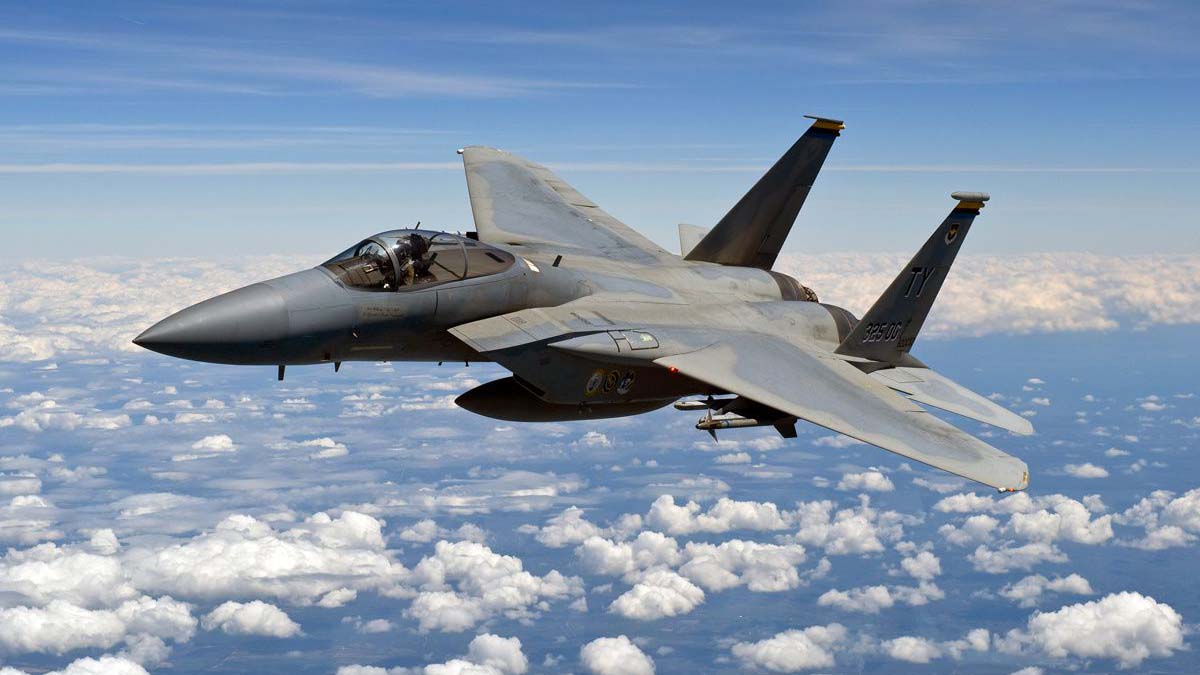 ABD ve Rusya Mısır'ı yanında tutmak için savaş uçağı kartlarını açtı