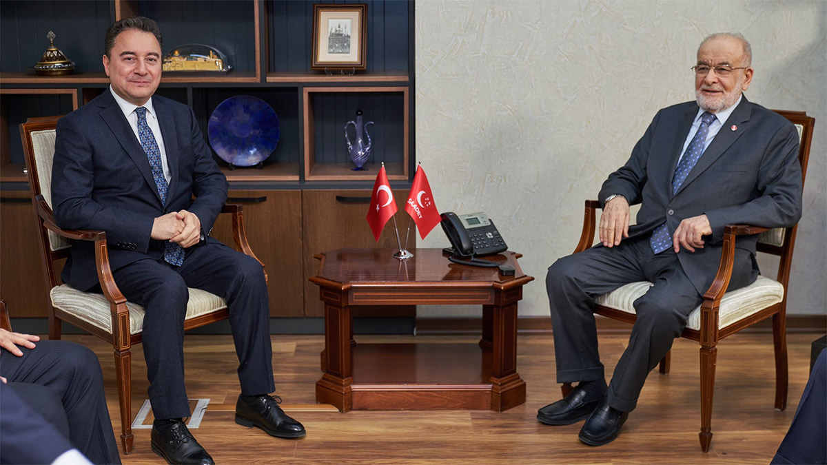 Ali Babacan Temel Karamollaoğlu’nu ziyaret etti