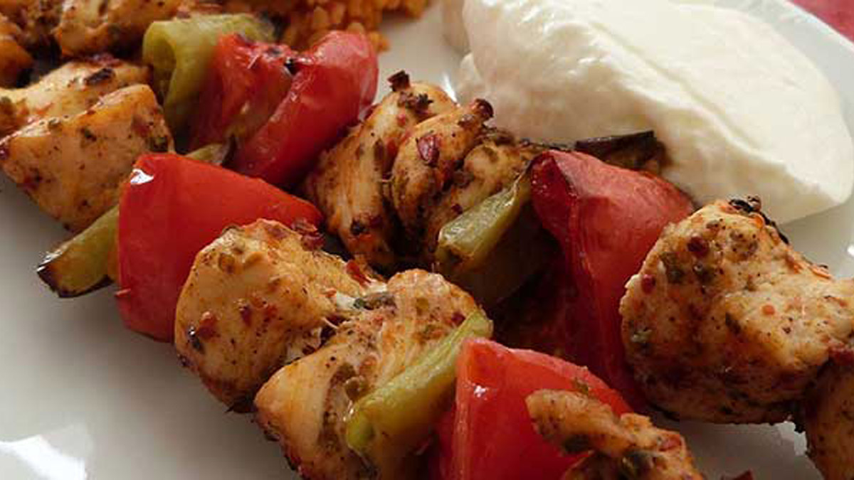 Çöp Şiş Yapamayanlar Bile Bu Tarifle Yapacak! Evde Tavuk Çöp Şiş Tarifiyle Ziyafet Verin