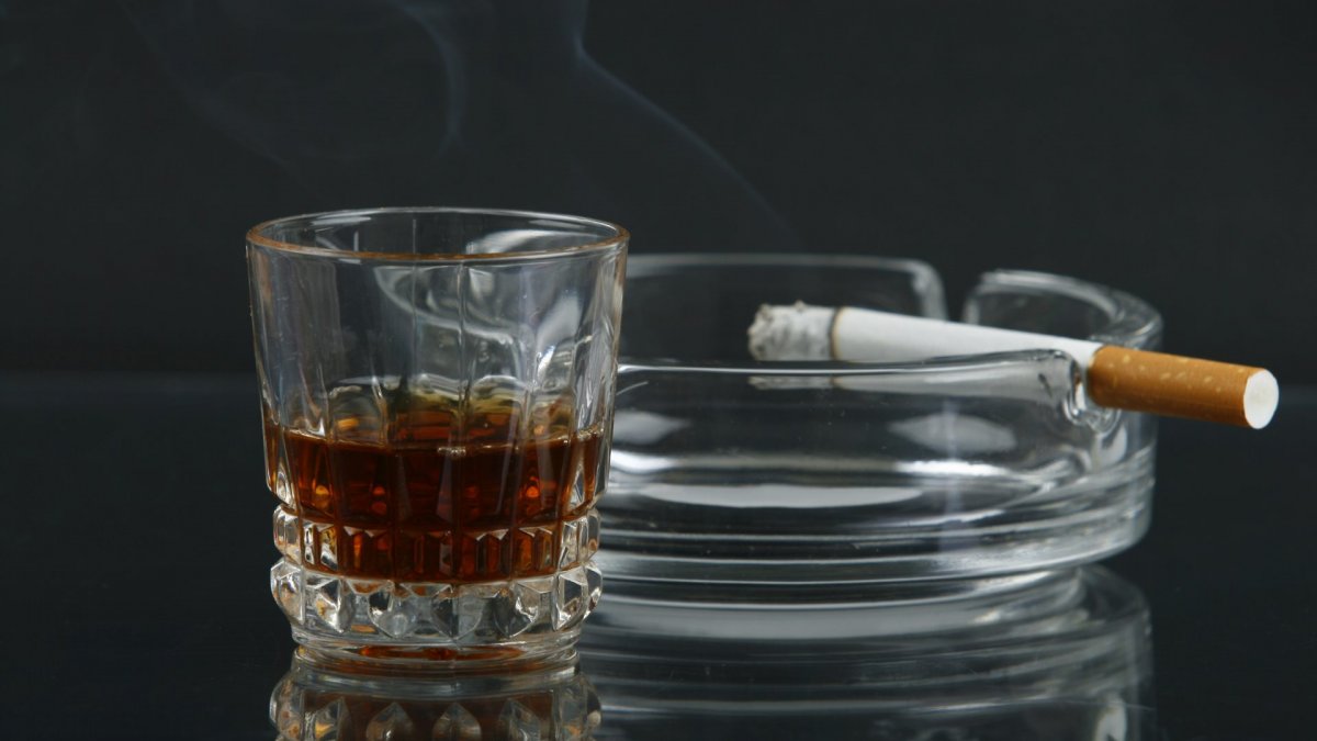 Alkol ve sigaraya zam geliyor