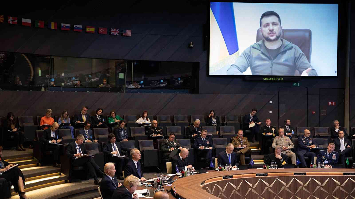Zelenskiy, NATO liderlerine seslendi: İhtiyacımız olan silahları ya verin ya da satın